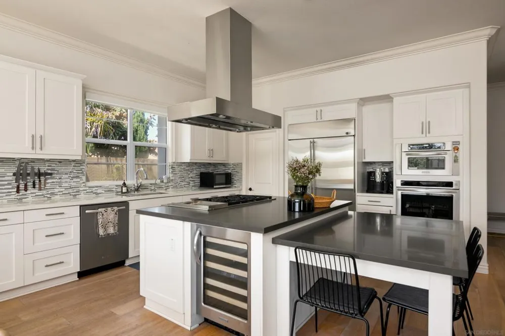 809 Sandy Court Encinitas, CA 92024