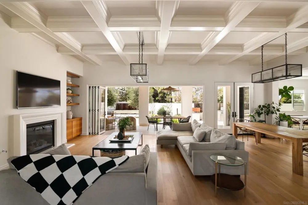 809 Sandy Court Encinitas, CA 92024