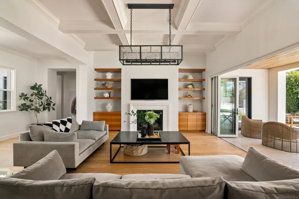 809 Sandy Court Encinitas, CA 92024