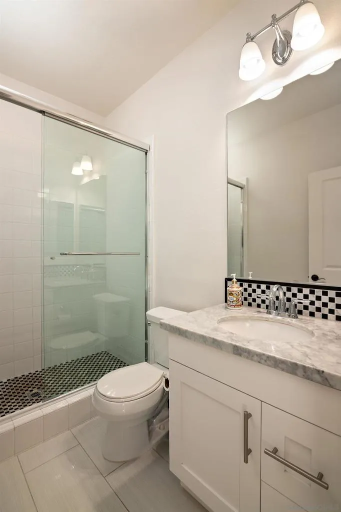 809 Sandy Court Encinitas, CA 92024