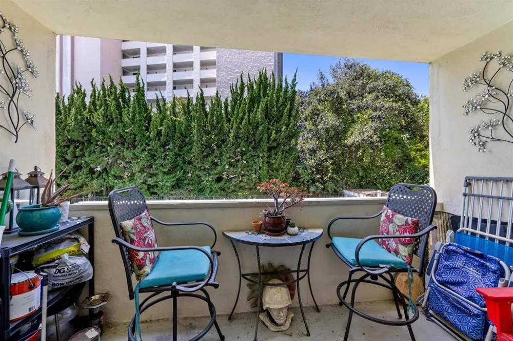 2510 Torrey Pines Rd. #320 La Jolla, CA 92037
