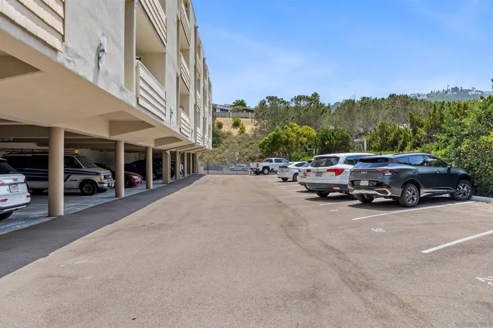 2510 Torrey Pines Rd. #320 La Jolla, CA 92037