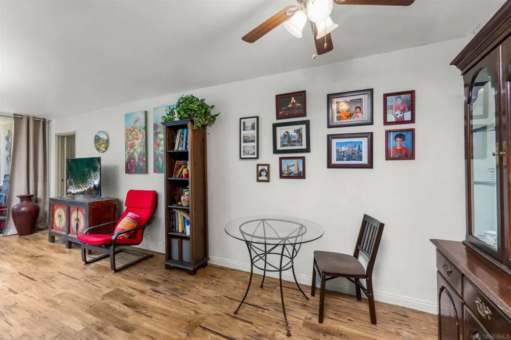 2510 Torrey Pines Rd. #320 La Jolla, CA 92037