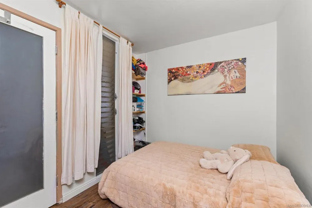 2510 Torrey Pines Rd. #320 La Jolla, CA 92037
