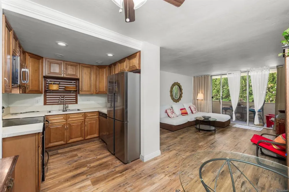 2510 Torrey Pines Rd. #320 La Jolla, CA 92037