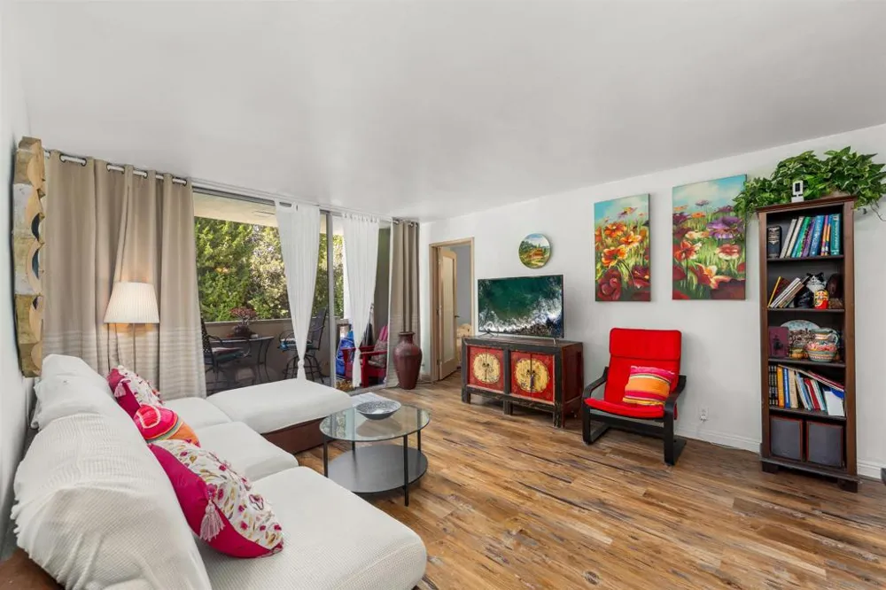 2510 Torrey Pines Rd. #320 La Jolla, CA 92037