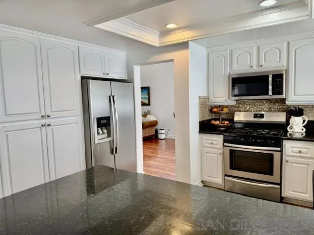 801 Mosaic Cir Oceanside, CA 92057