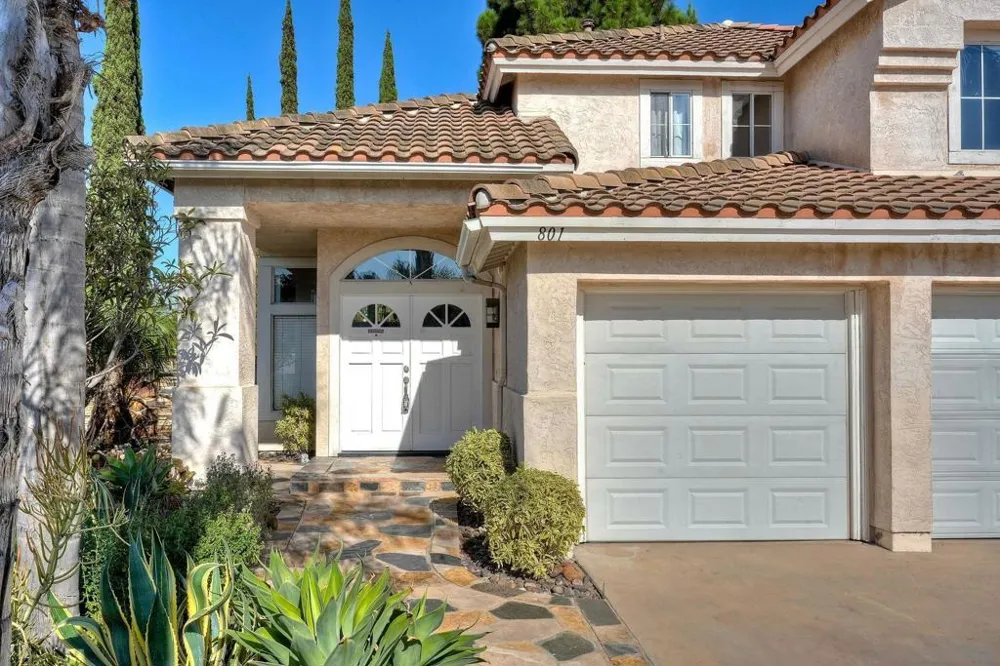 801 Mosaic Cir Oceanside, CA 92057