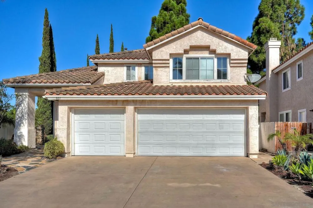 801 Mosaic Cir Oceanside, CA 92057