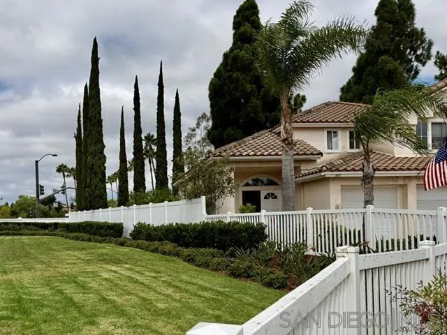 801 Mosaic Cir Oceanside, CA 92057