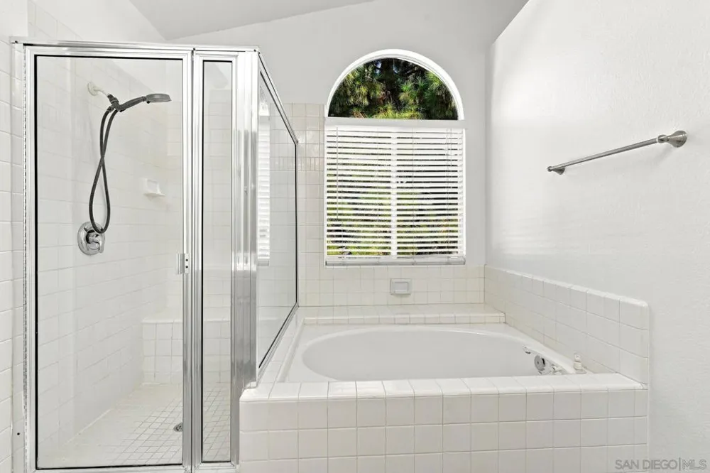 801 Mosaic Cir Oceanside, CA 92057