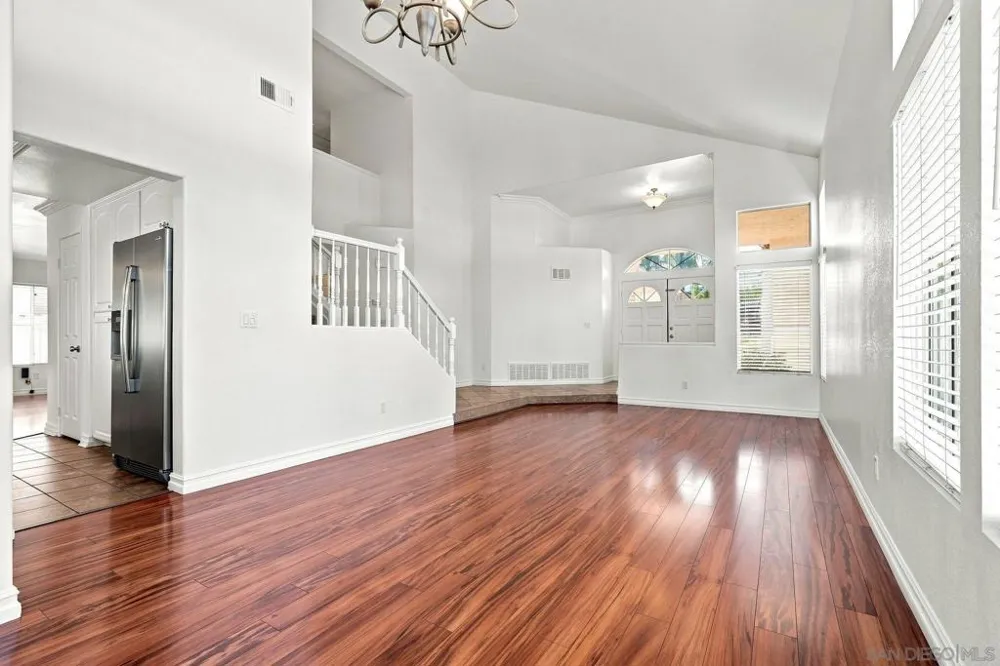 801 Mosaic Cir Oceanside, CA 92057