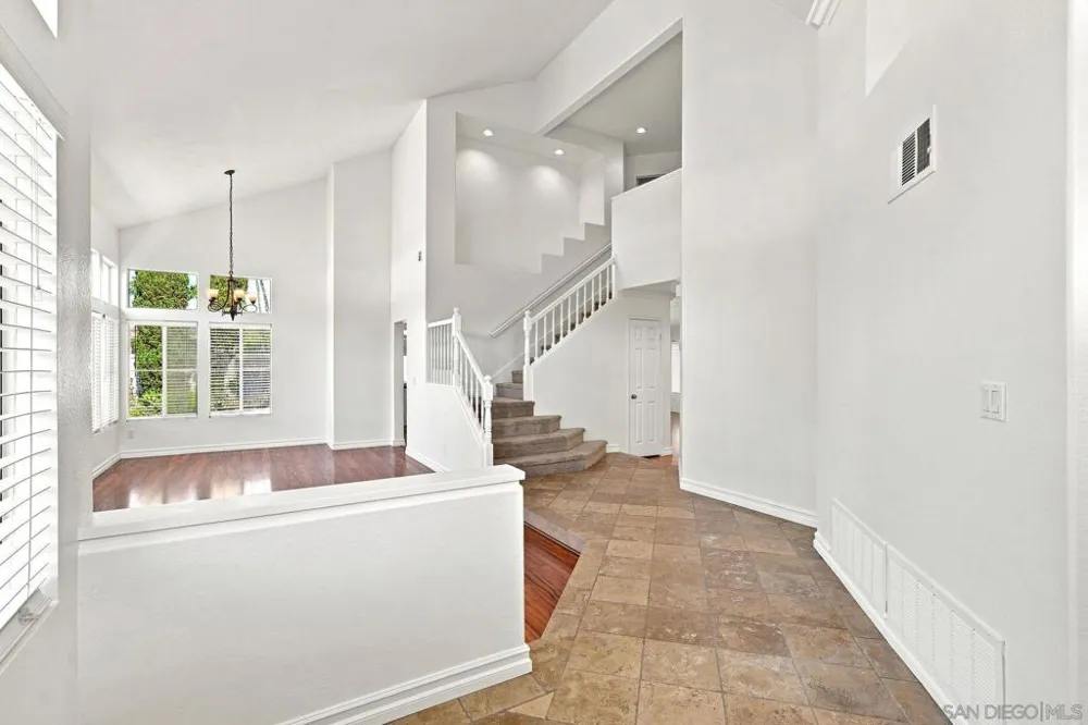 801 Mosaic Cir Oceanside, CA 92057