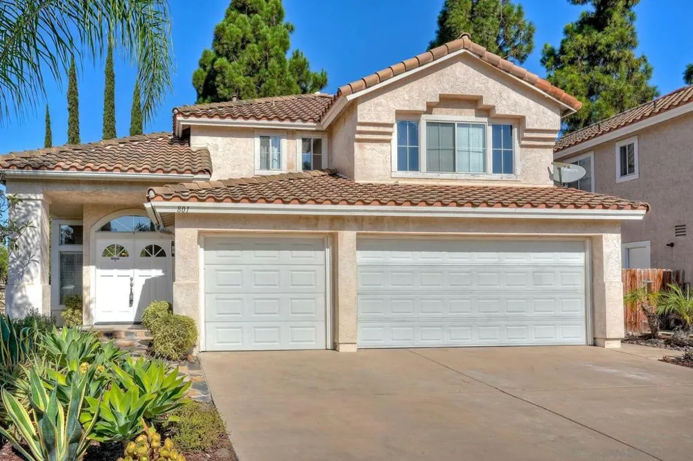 801 Mosaic Cir Oceanside, CA 92057