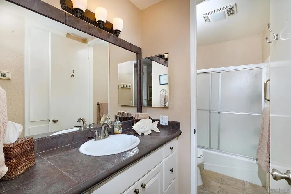 999 Pacific #C309 Oceanside, CA 92054
