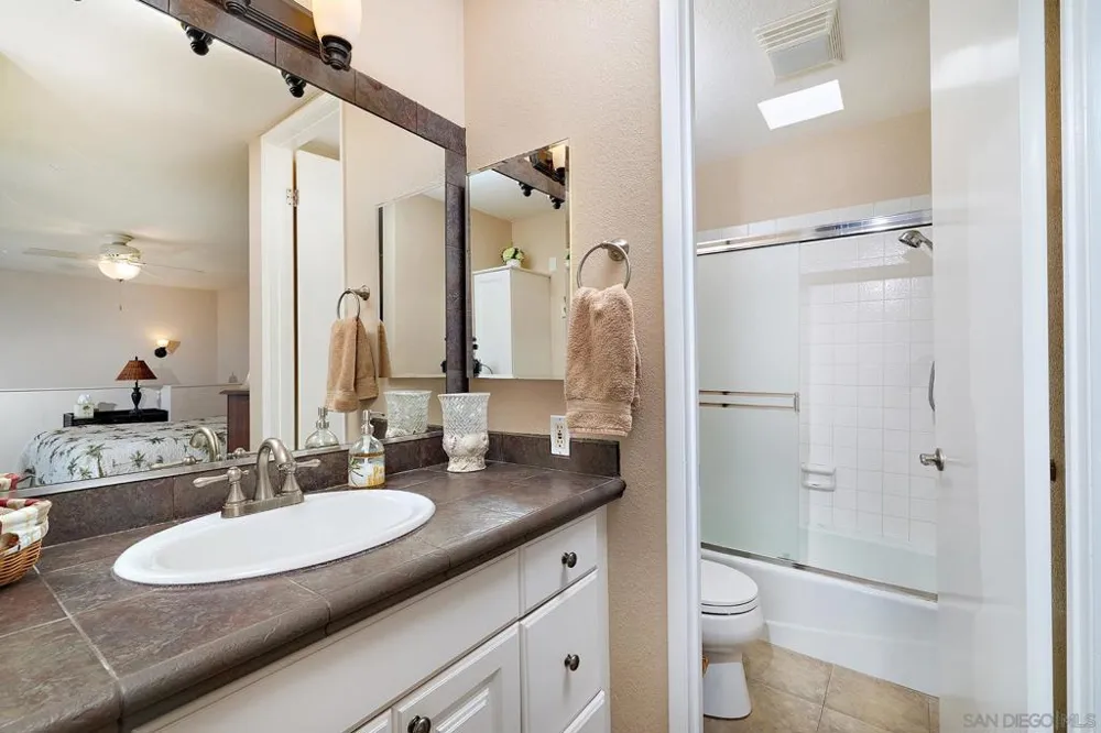 999 Pacific #C309 Oceanside, CA 92054