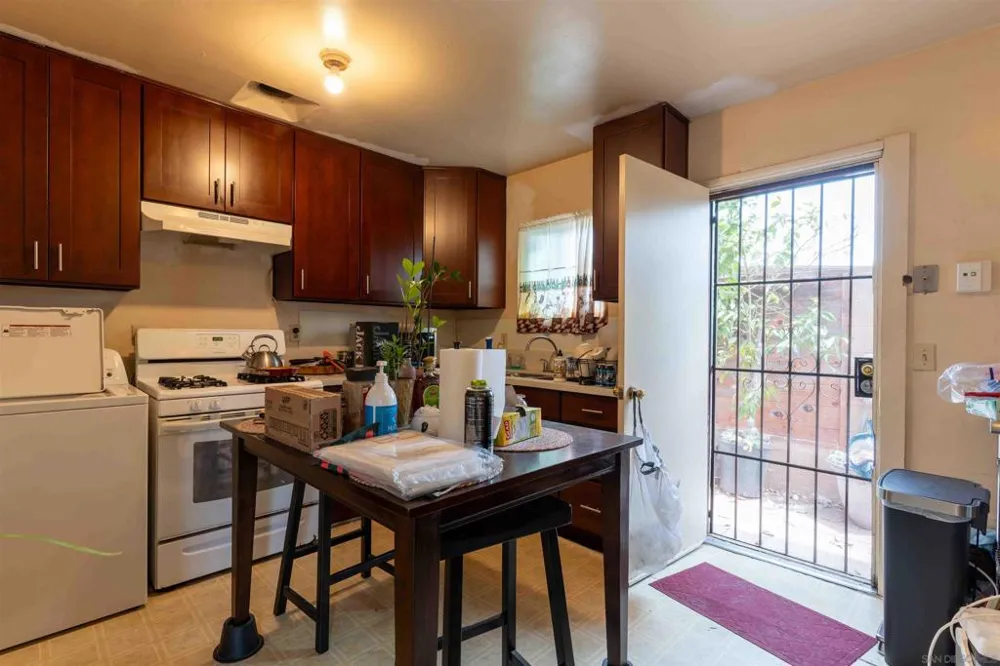 5484 Santa Margarita Street San Diego, CA 92114
