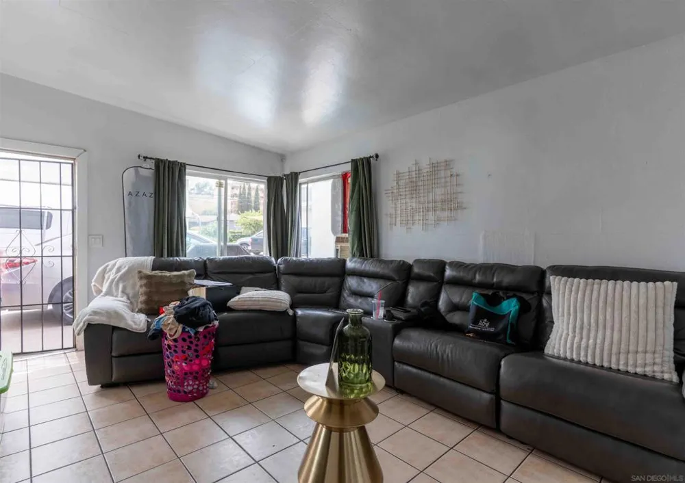 5484 Santa Margarita Street San Diego, CA 92114
