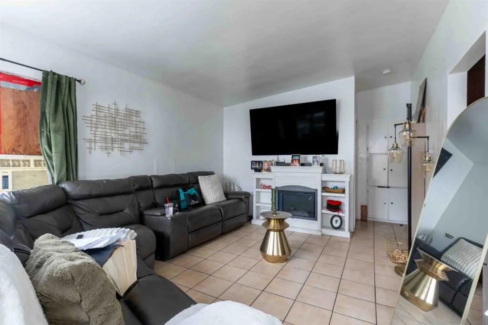 5484 Santa Margarita Street San Diego, CA 92114