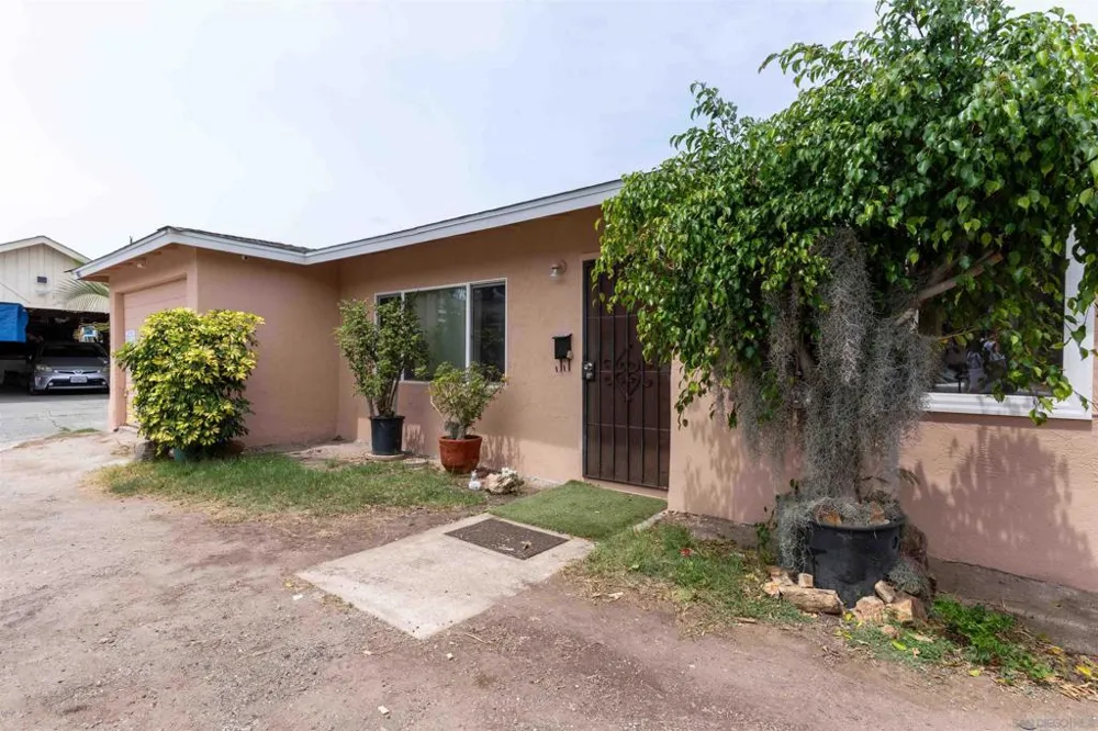 5484 Santa Margarita Street San Diego, CA 92114