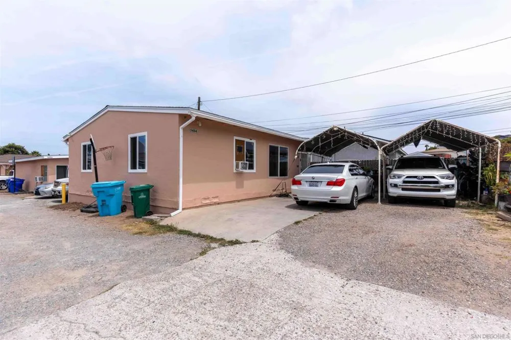 5484 Santa Margarita Street San Diego, CA 92114