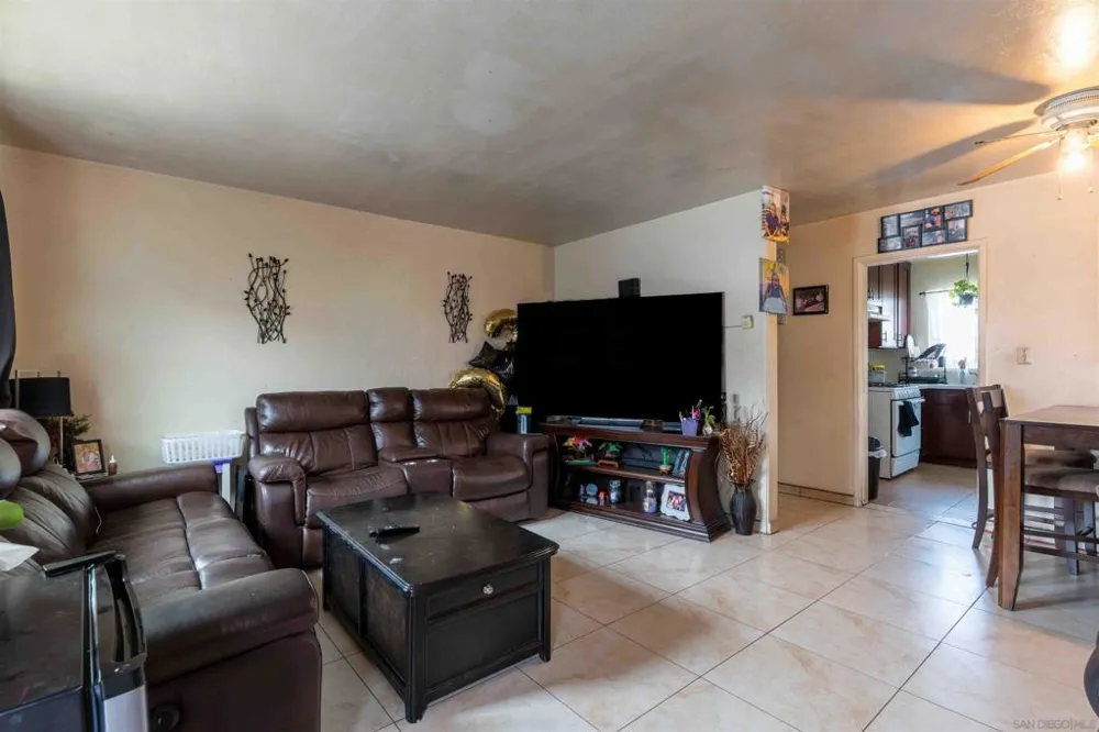 5484 Santa Margarita Street San Diego, CA 92114