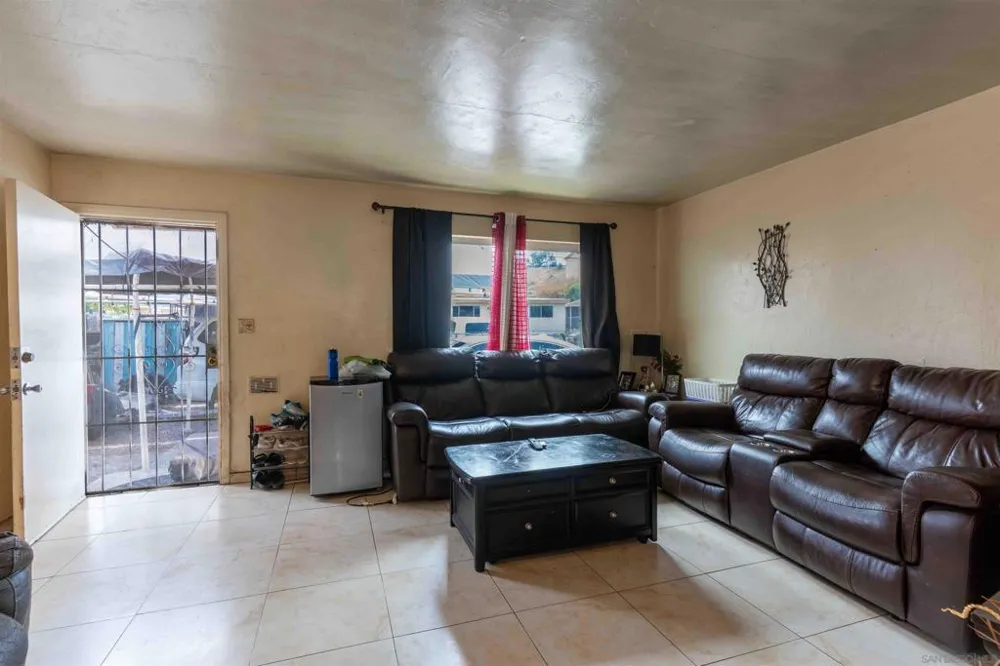 5484 Santa Margarita Street San Diego, CA 92114