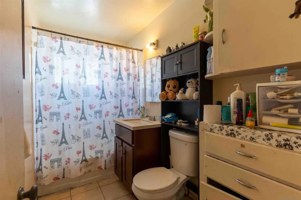 5484 Santa Margarita Street San Diego, CA 92114
