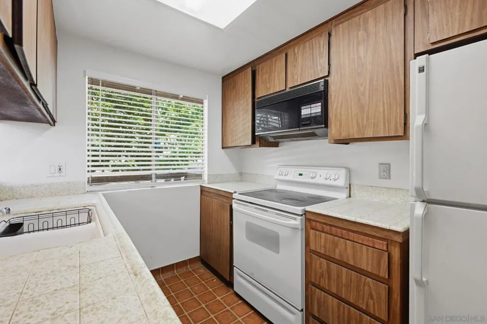 2504 Wanek Road #D Escondido, CA 92027