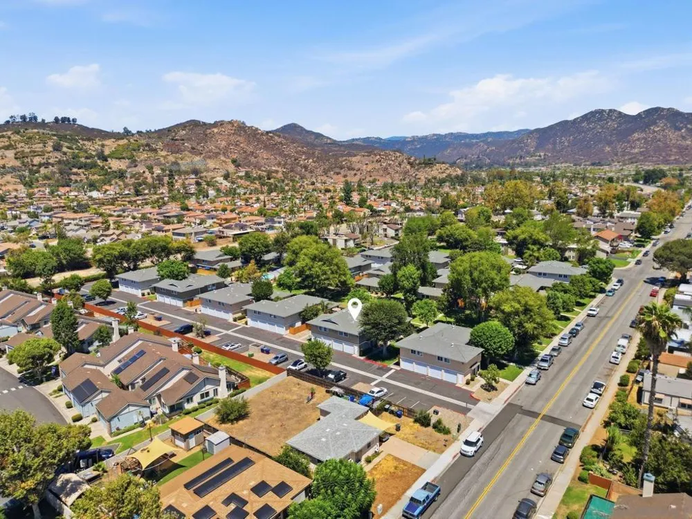 2504 Wanek Road #D Escondido, CA 92027