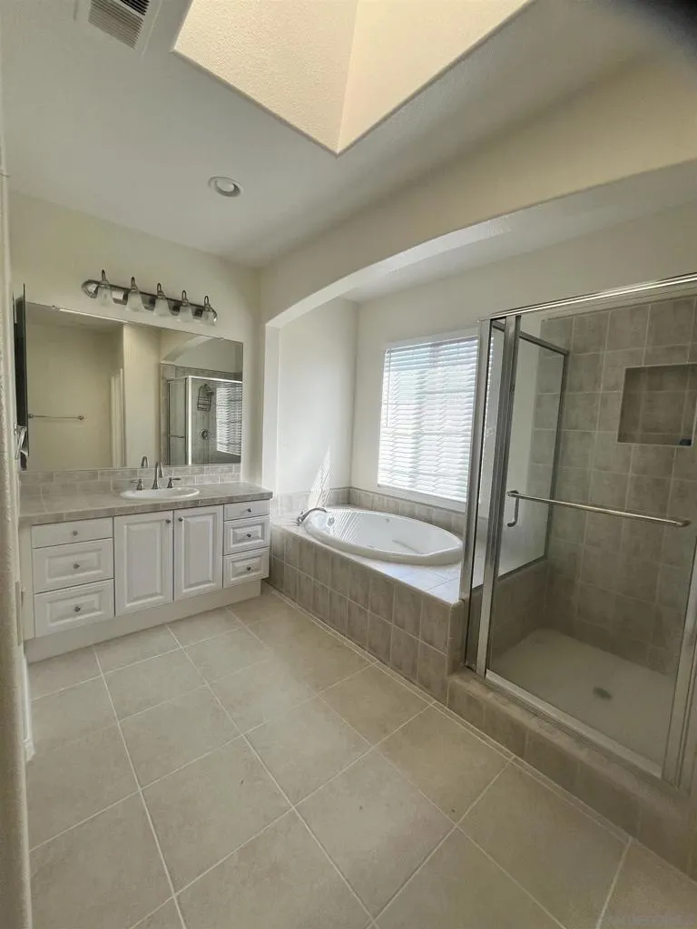7481 Neptune Drive Carlsbad, CA 92011