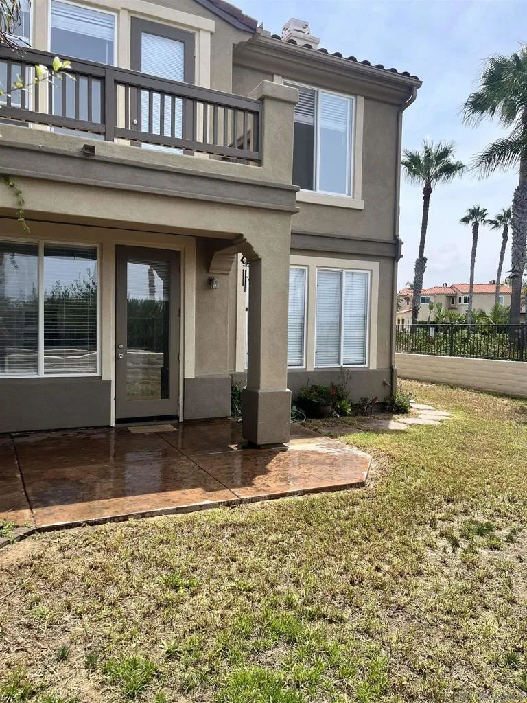 7481 Neptune Drive Carlsbad, CA 92011