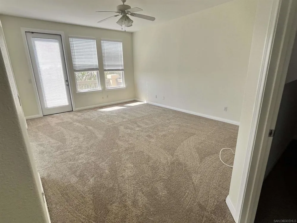 7481 Neptune Drive Carlsbad, CA 92011