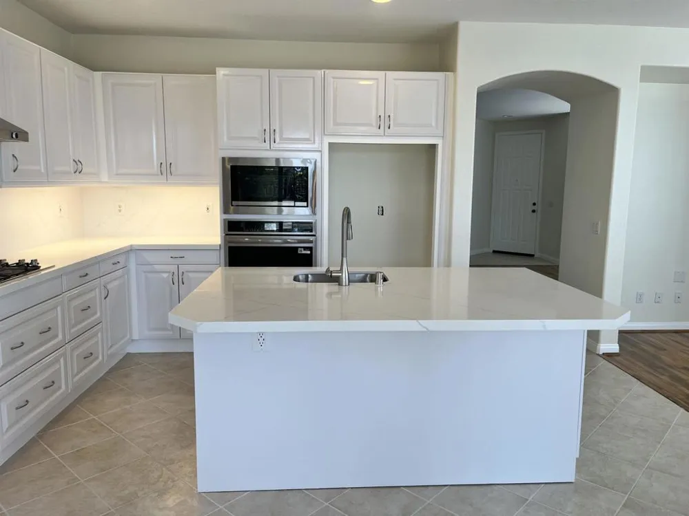 7481 Neptune Drive Carlsbad, CA 92011
