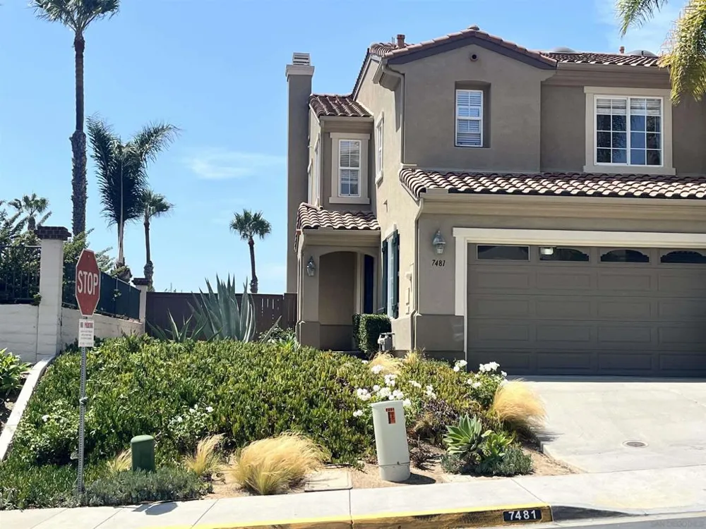 7481 Neptune Drive Carlsbad, CA 92011