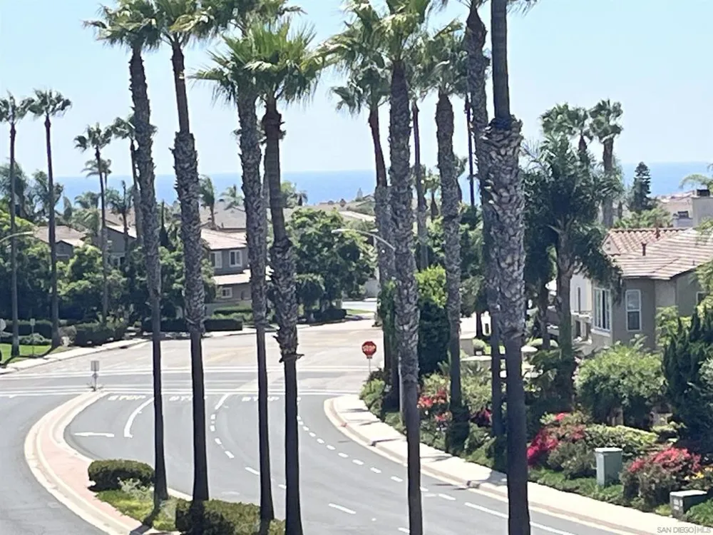 7481 Neptune Drive Carlsbad, CA 92011
