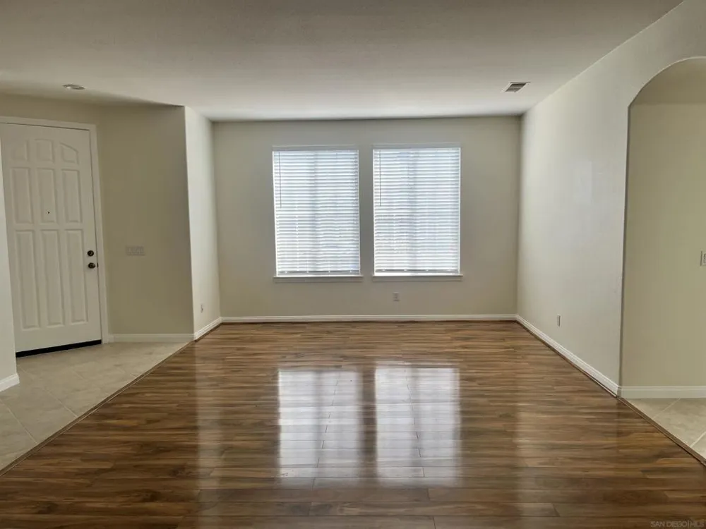 7481 Neptune Drive Carlsbad, CA 92011