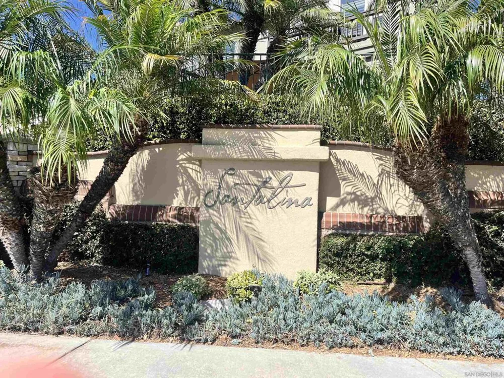 7481 Neptune Drive Carlsbad, CA 92011