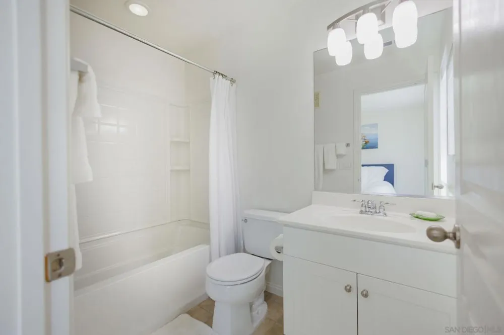 810 Harbor Cliff Way #230 Oceanside, CA 92054