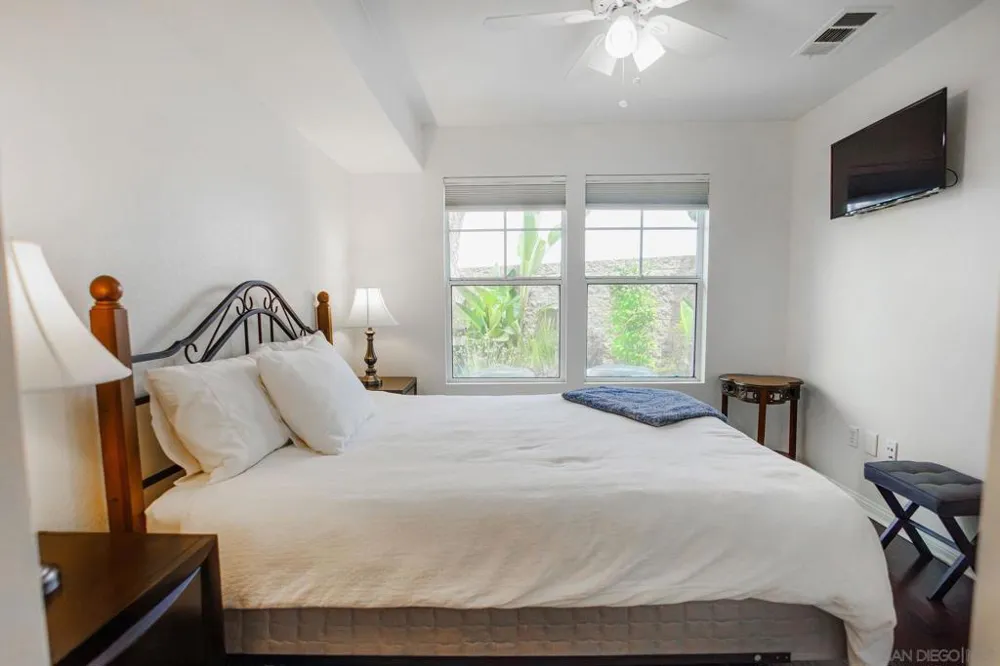 810 Harbor Cliff Way #230 Oceanside, CA 92054