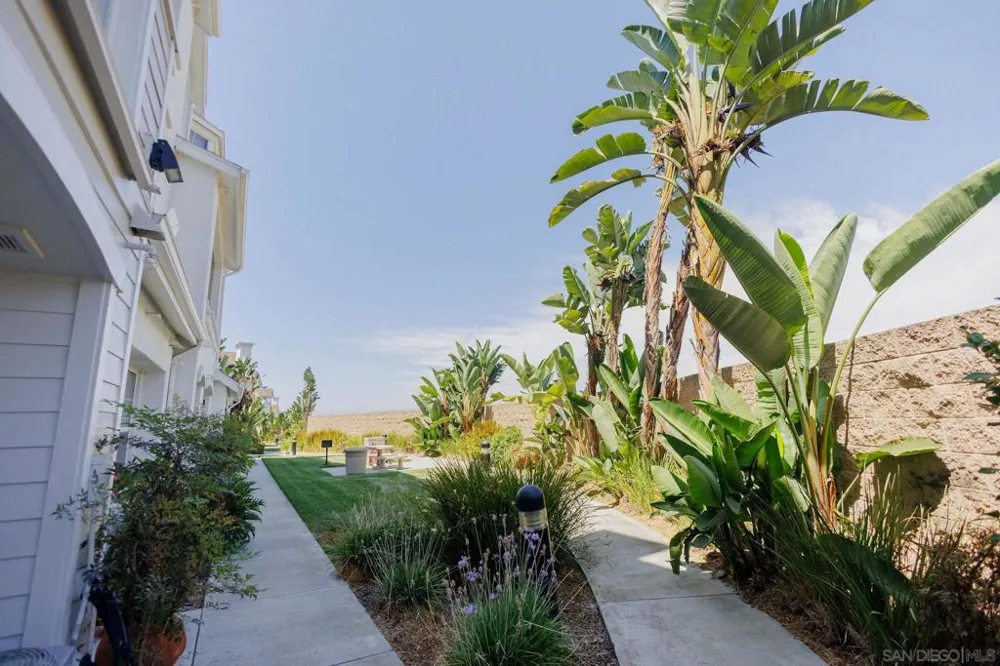 810 Harbor Cliff Way #230 Oceanside, CA 92054