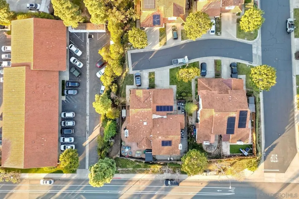 2037 Countrywood Way Encinitas, CA 92024