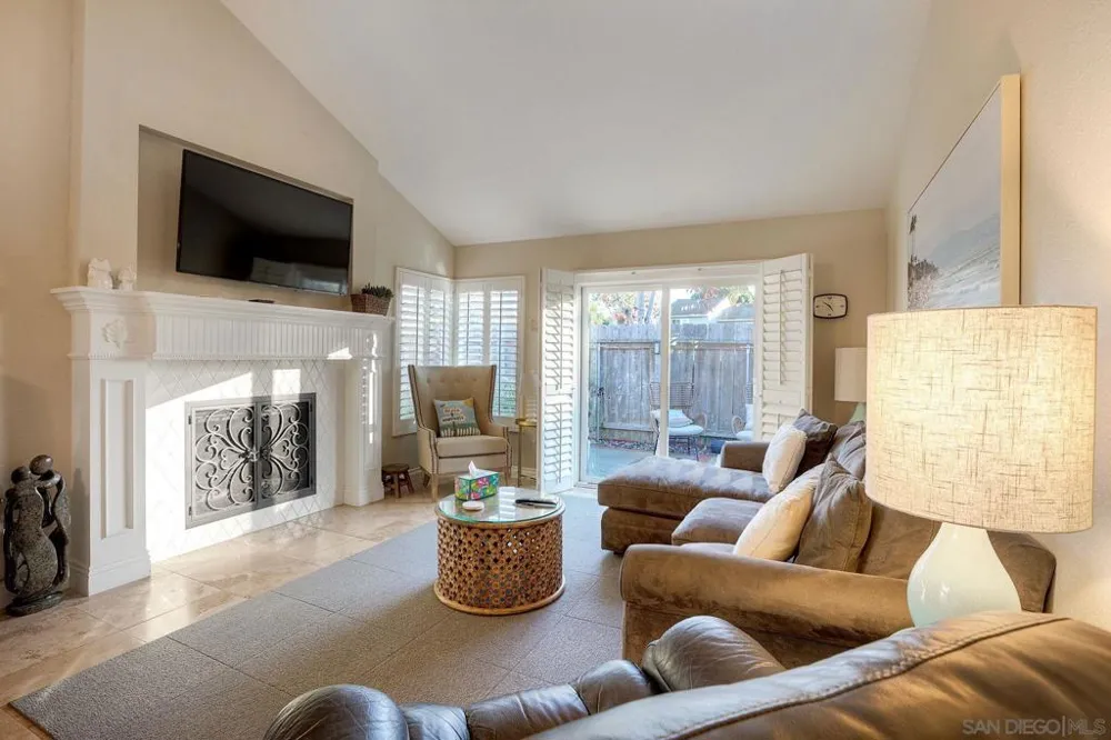 2037 Countrywood Way Encinitas, CA 92024