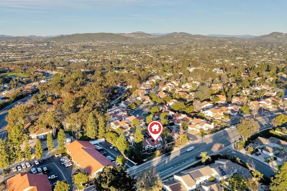 2037 Countrywood Way Encinitas, CA 92024