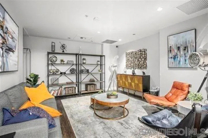 1150 J St #418 San Diego, CA 92101