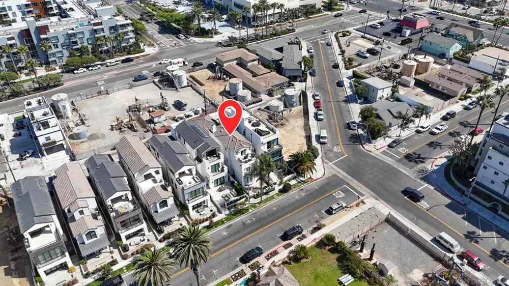 206 2Nd Huntington Beach, CA 92648