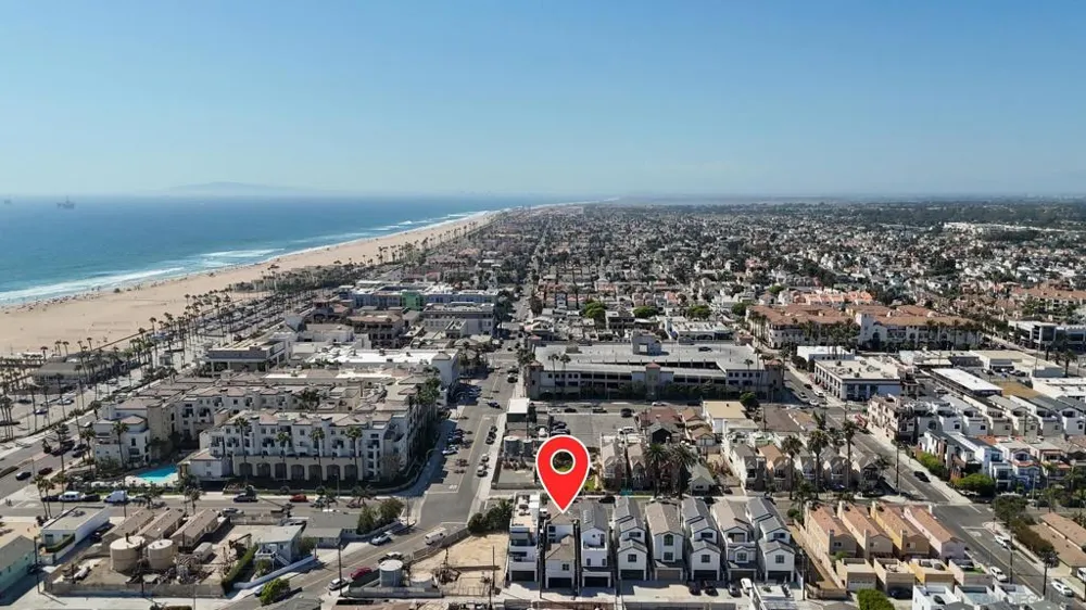 206 2Nd Huntington Beach, CA 92648