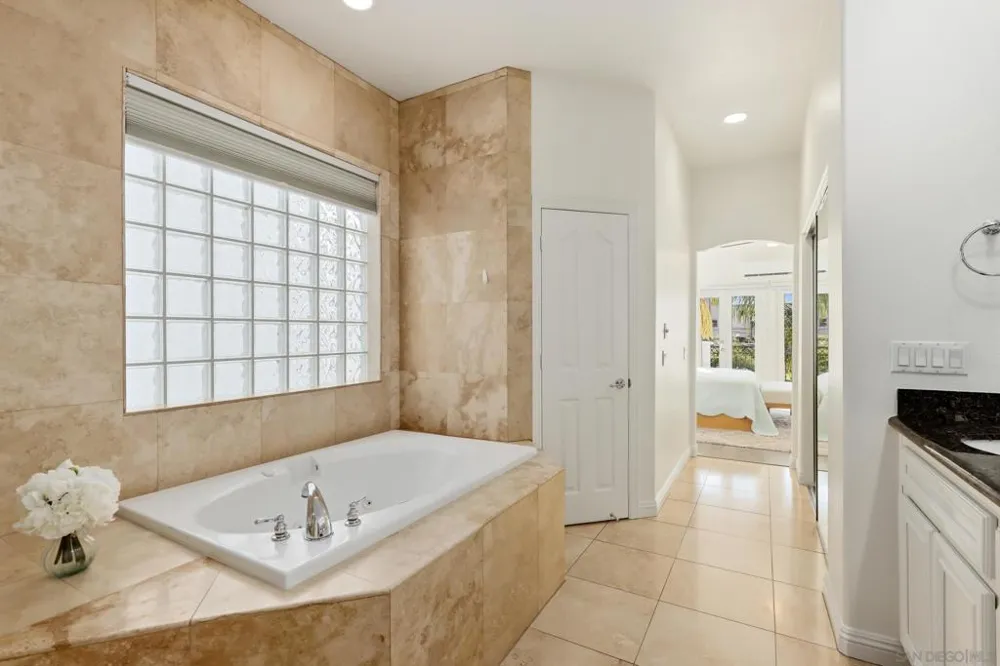 206 2Nd Huntington Beach, CA 92648