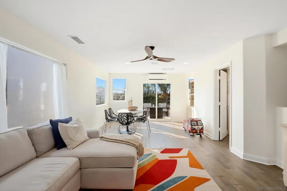 206 2Nd Huntington Beach, CA 92648