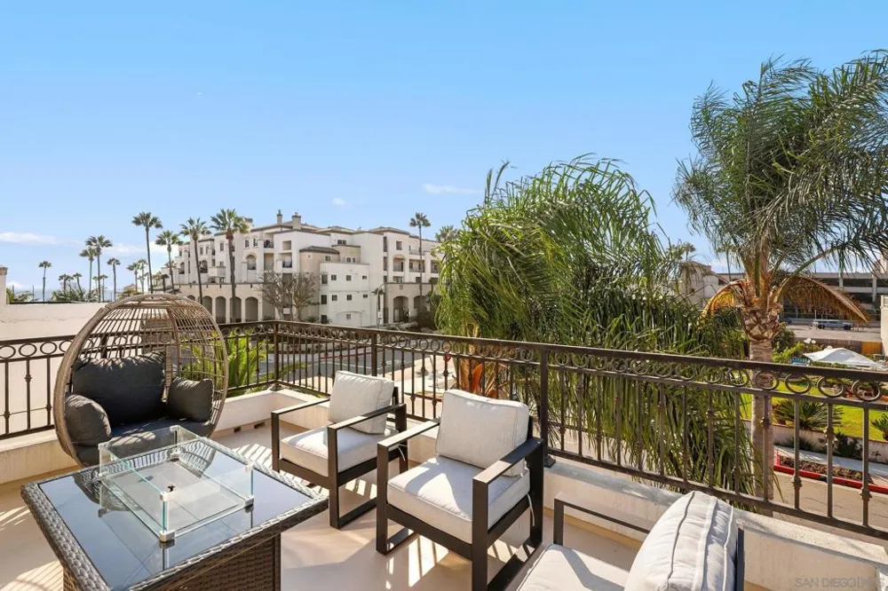 206 2Nd Huntington Beach, CA 92648